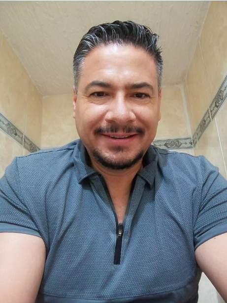 <strong>Ernesto Martínez   </strong>